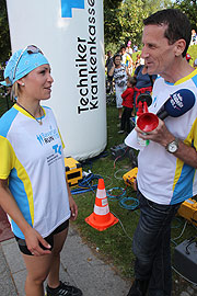 Madalena Neuner hatte den Startschuß zu den 1 km gegeben (©Foto. Martin Schmitz)